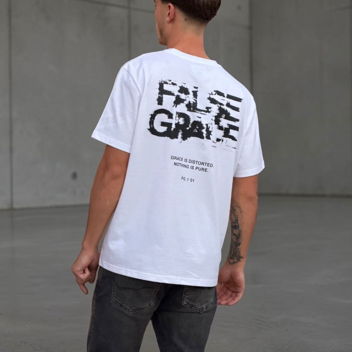 FG // 01 Distorted Logo T-Shirt — White